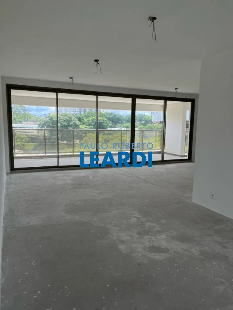 APARTAMENTO - MOEMA - SP