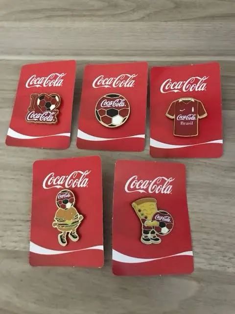 PINS COLECIONÁVEIS COCA-COLA 2026 - Foto 4
