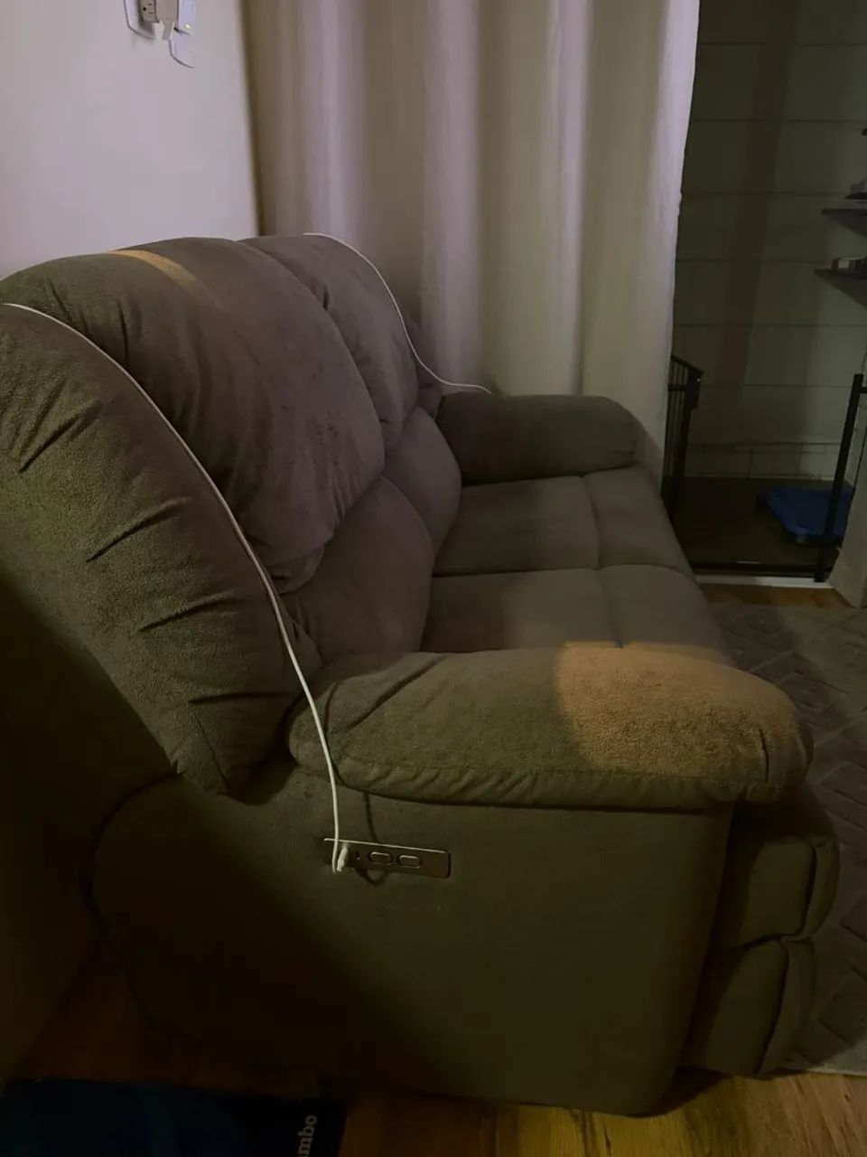 Sofá Reclinável Elétrico