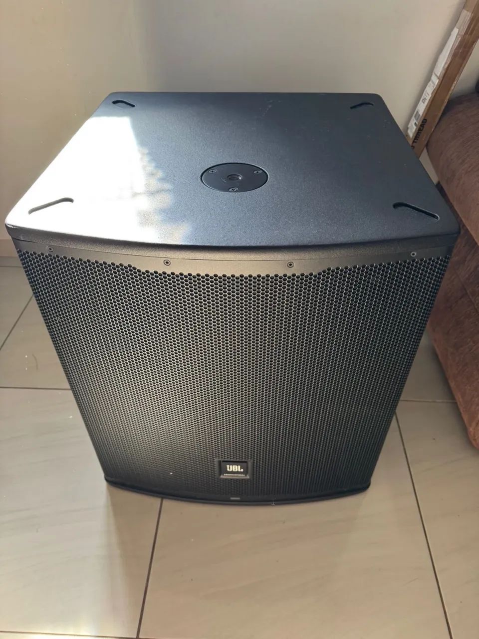 Caixa acústica JBL EON 718s  - Foto 2