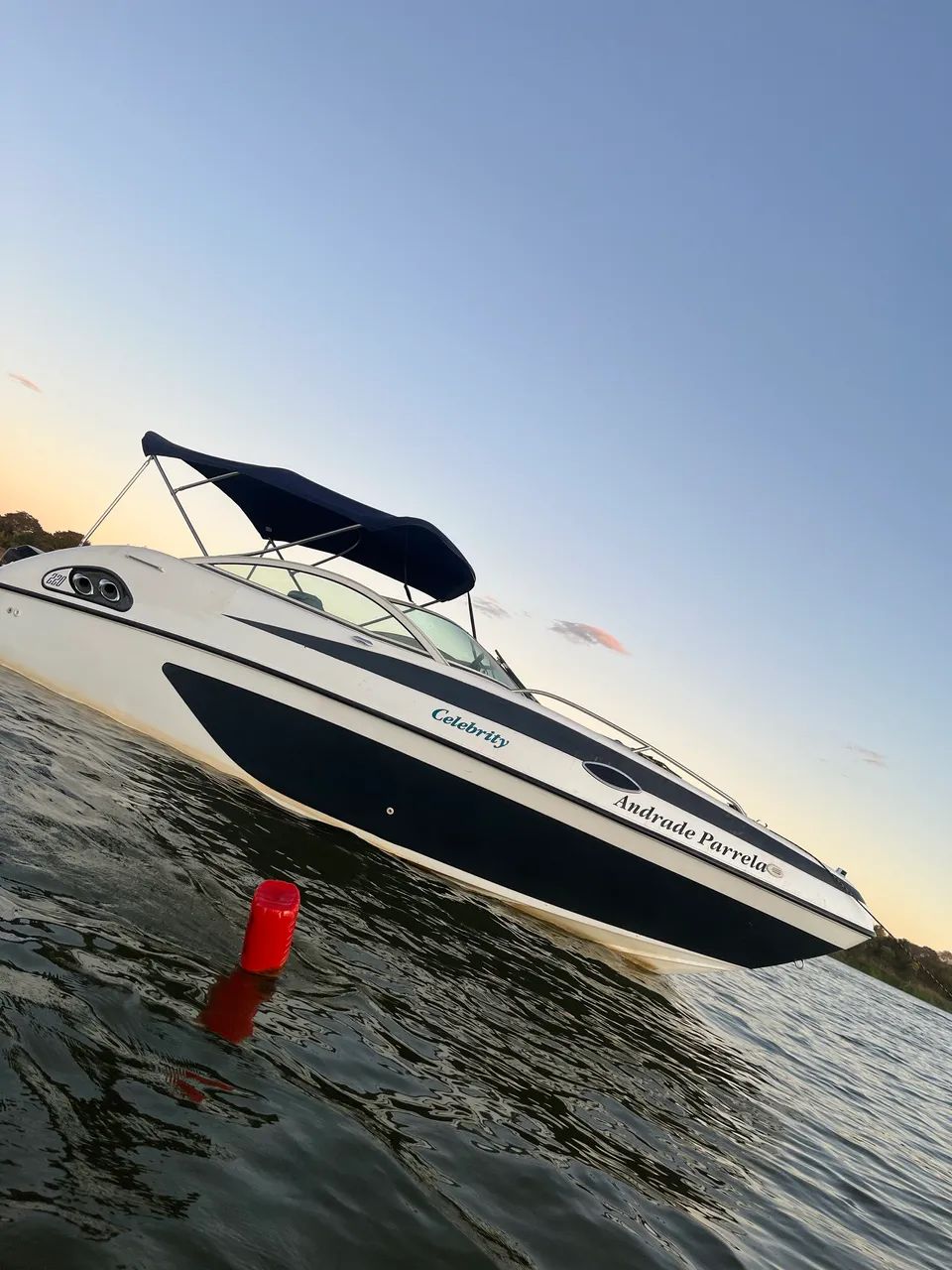Vendo lancha Bombardier celebrity 220 - Foto 2