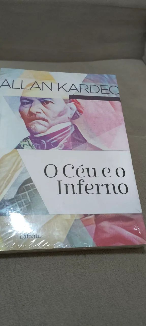 Livro de Allan Kardec "O céu e o inferno" .
