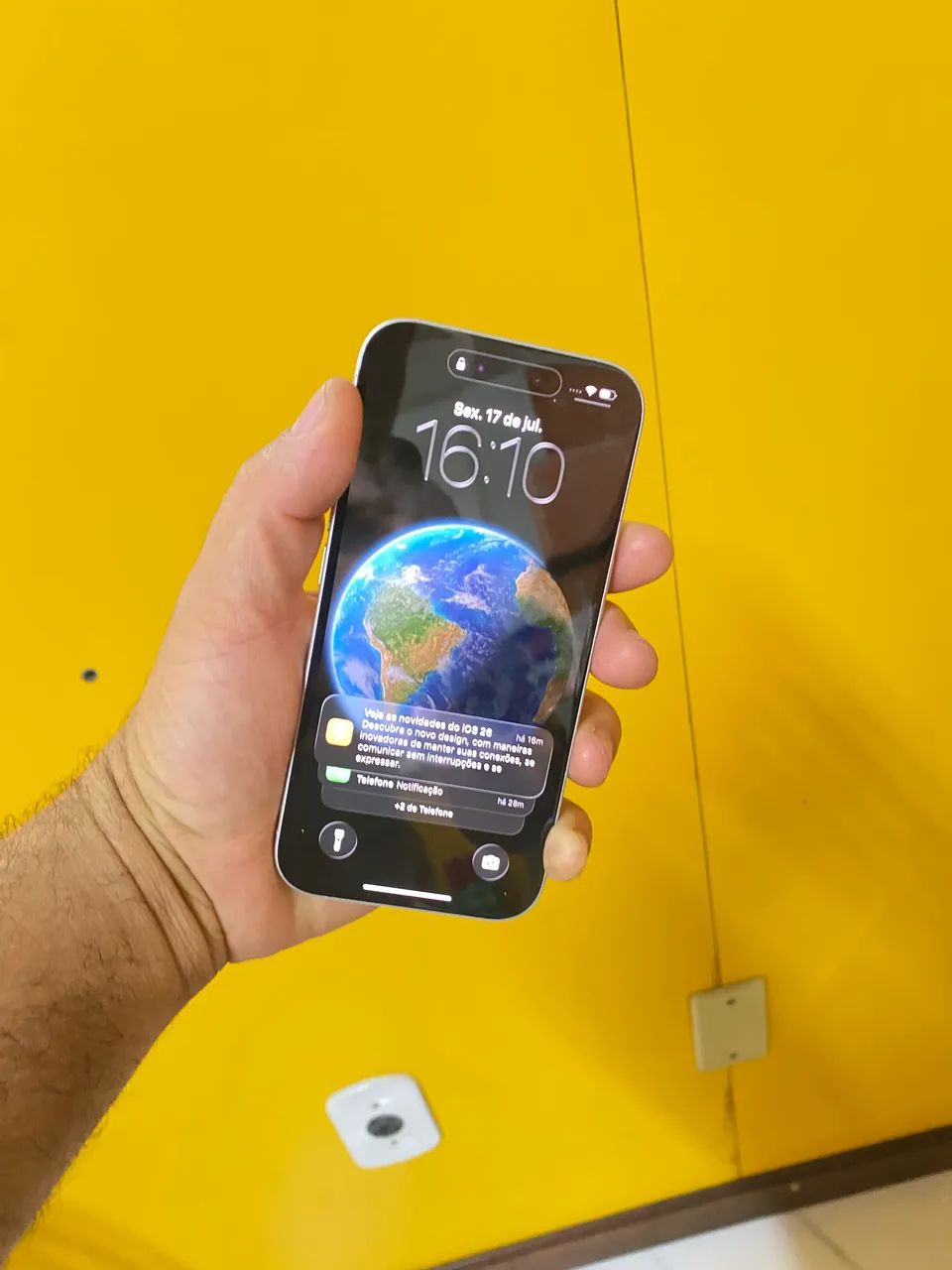 iPhone 16 branco 128G em ótimo estado - Foto 2