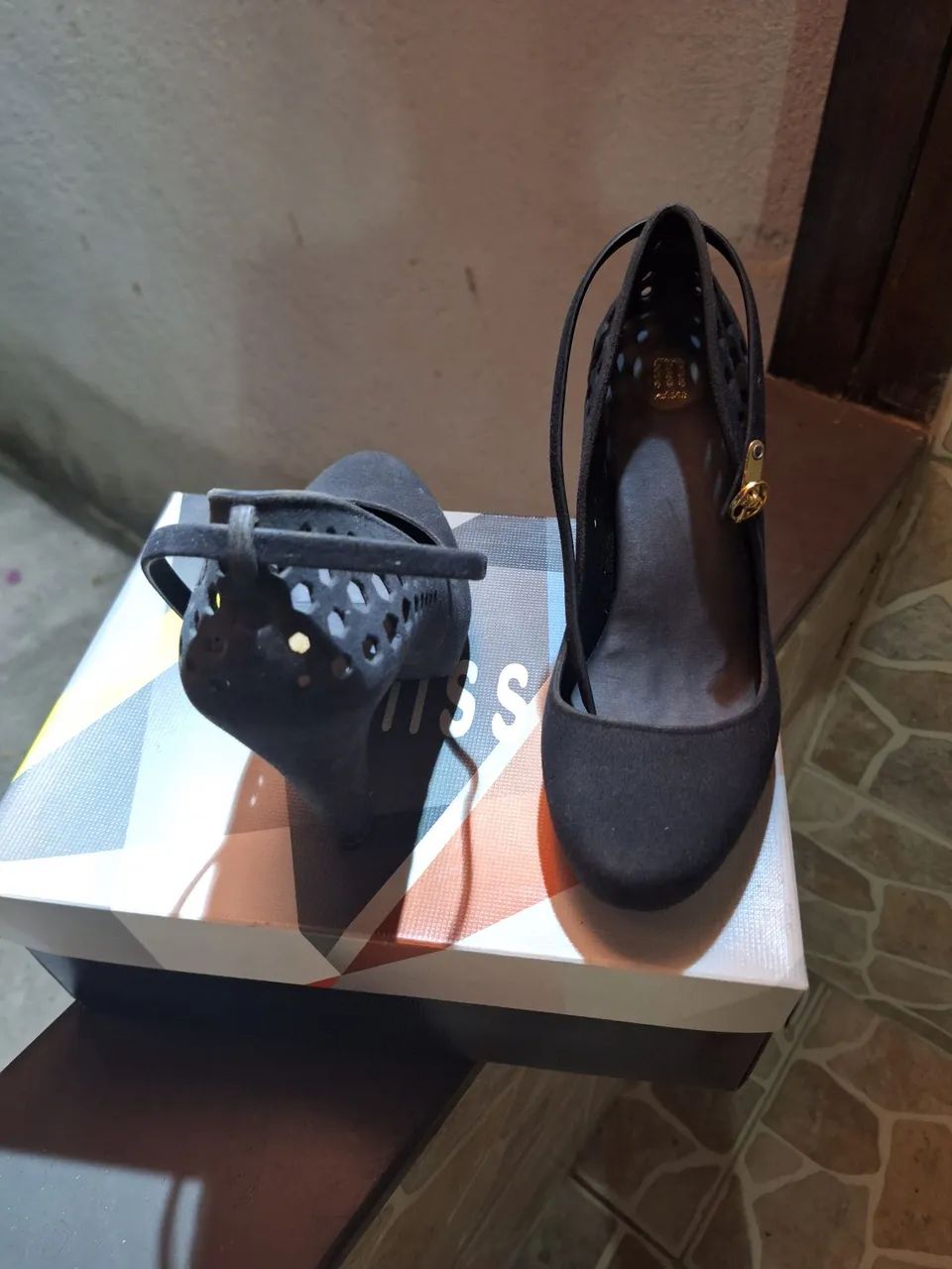 Melissa n°35 - Foto 4