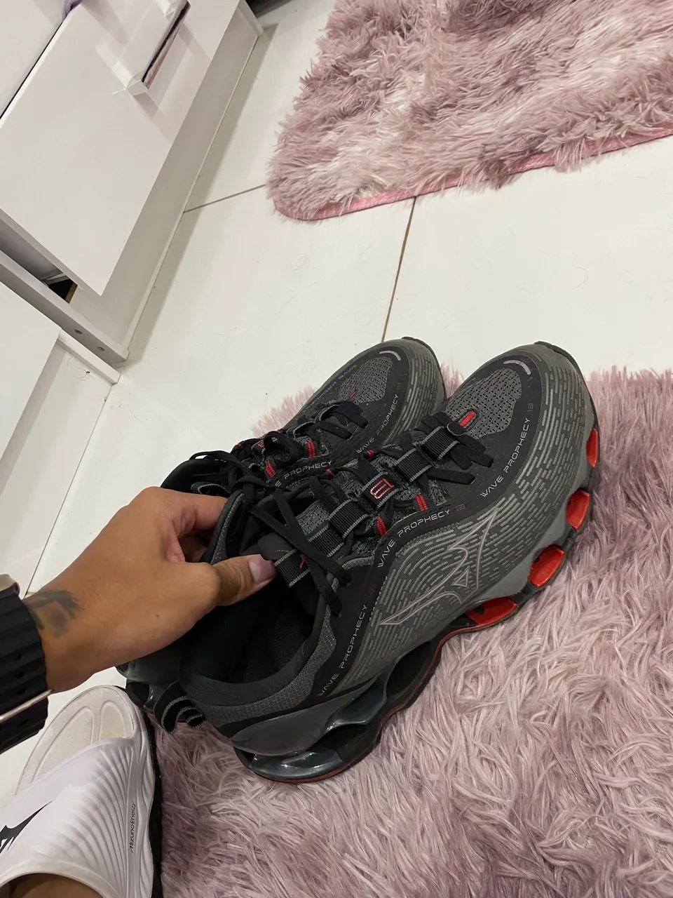 Mizuno prophecy 13 cinza com vermelho original! - Calçados