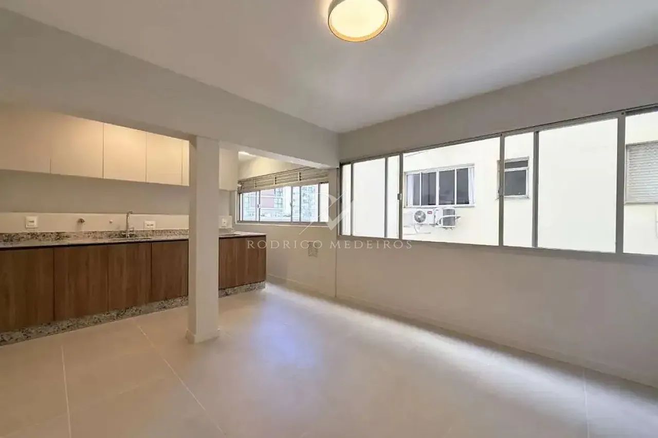 Studio reformado à venda no Centro, Florianópolis