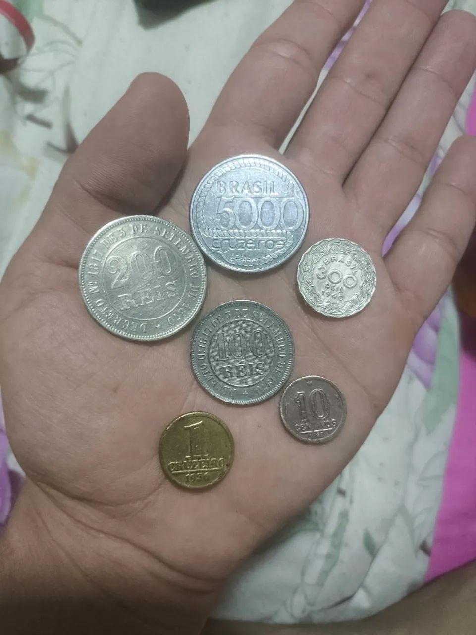 Vendo moedas antigas para colecionadores 