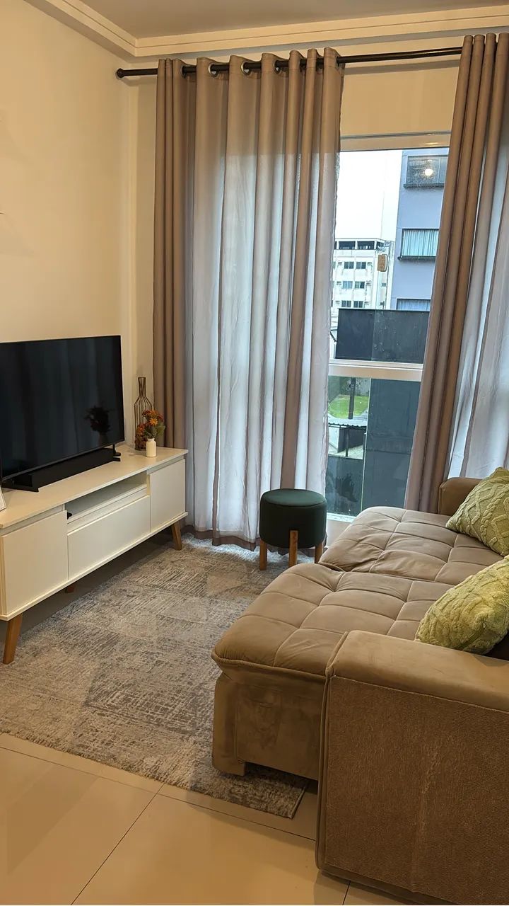 Vendo sofá de suede 2.10m