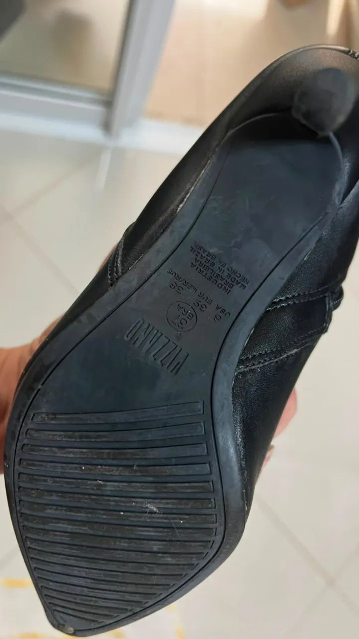 Bota preta Vizzano 37 perfeito estado confortavel - Foto 5