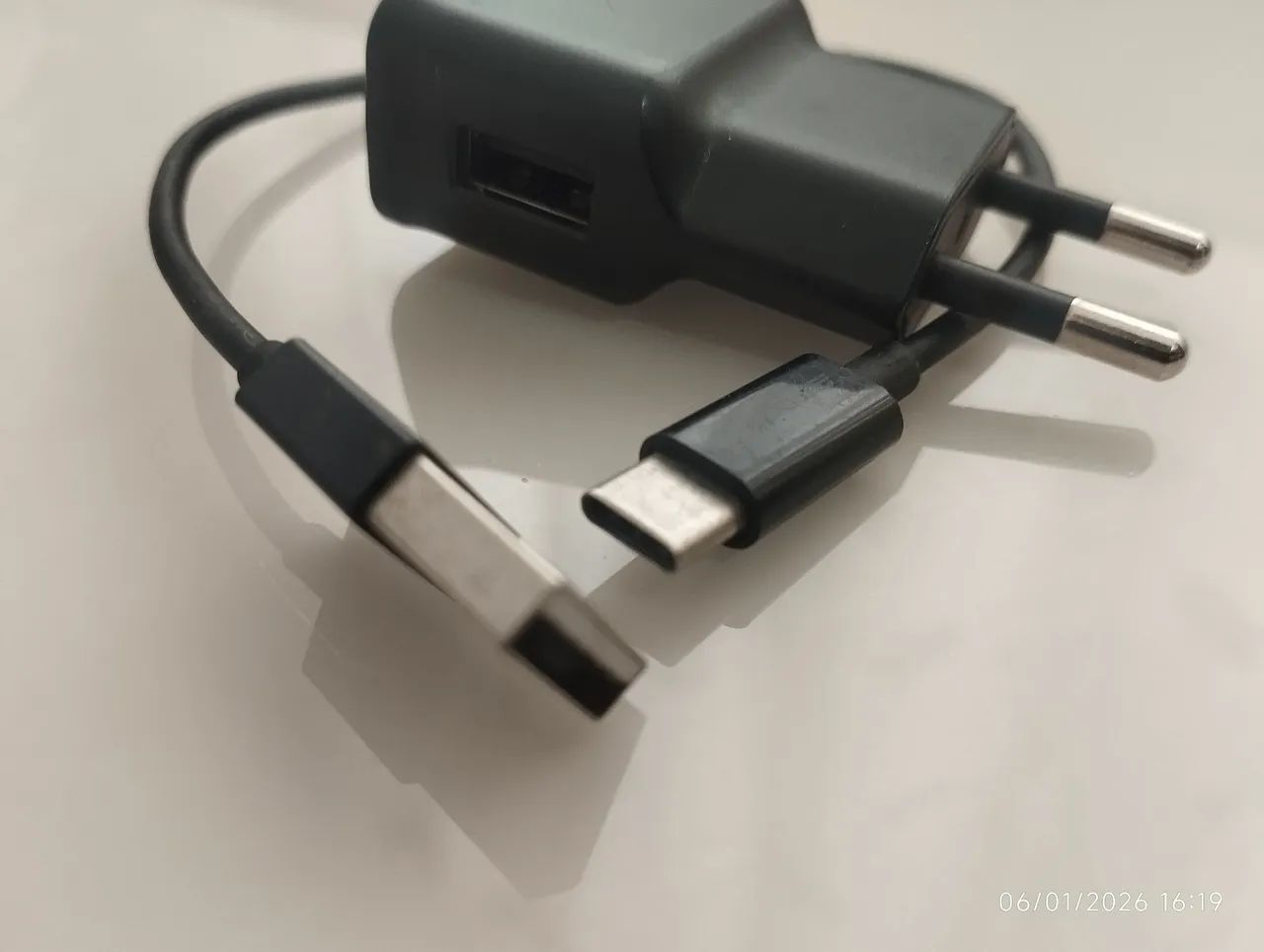 Carregador Original USB NOVO COM CABO TIPO C  - Foto 3