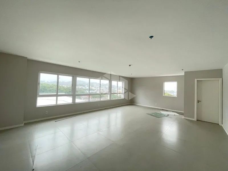 Sala 58M² - para Alugar - Foto 2