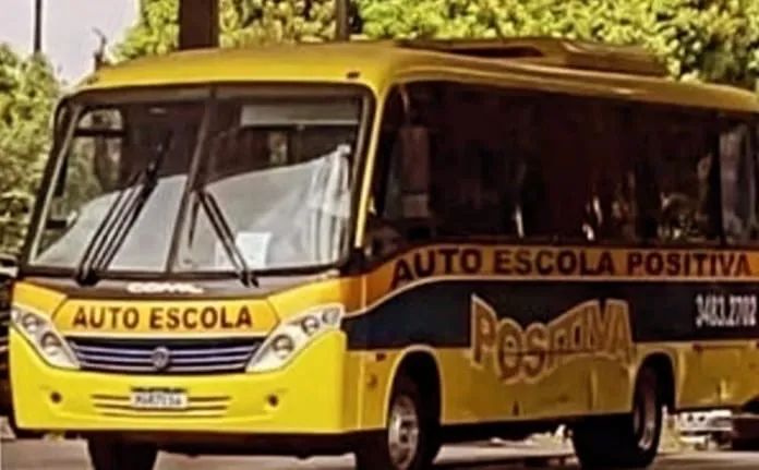 VENDE-SE MICRO-ÔNIBUS VOLKSWAGEN COMIL - Foto 7