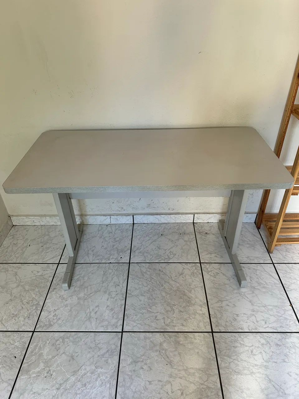 4 escrivaninhas e 2 arquivos - Foto 2