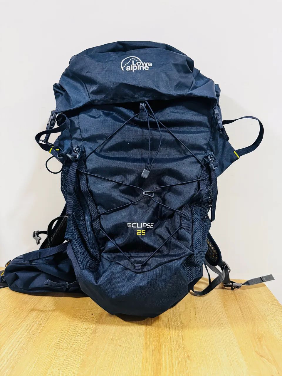 Mochila Lowe Alpine Eclipse 25L + Rain Cover Original - Estado de Nova