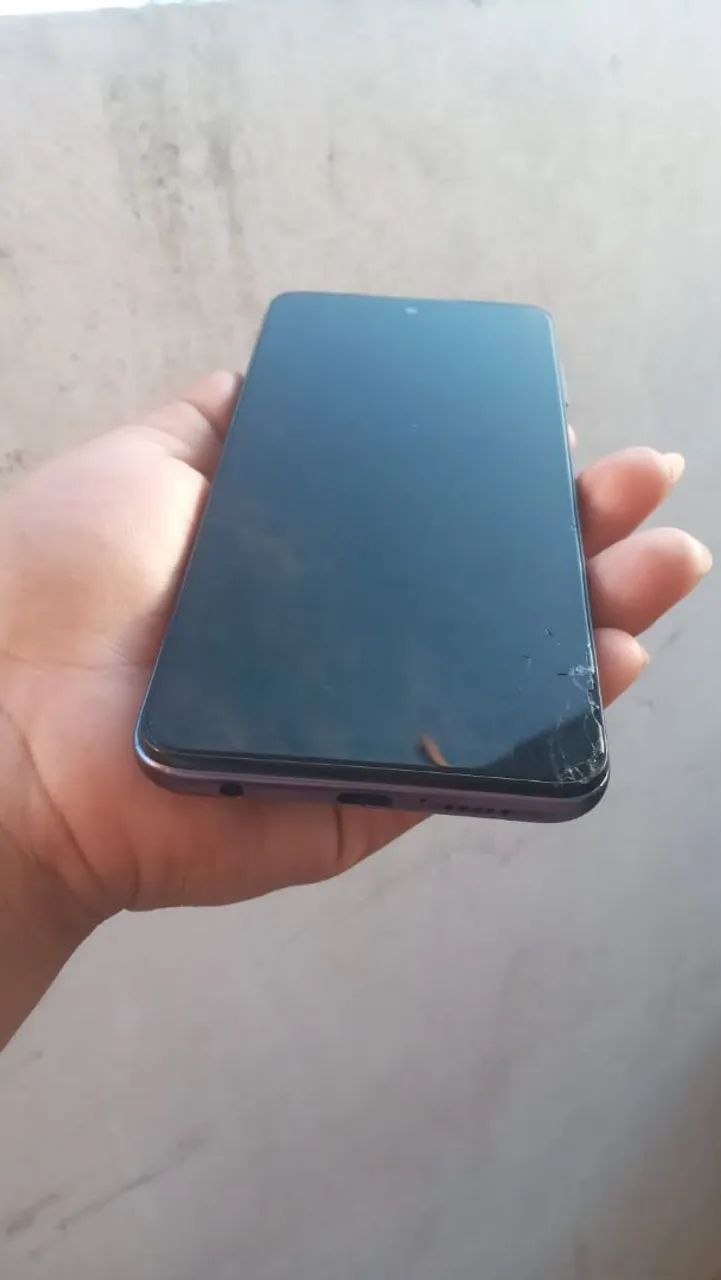 vendo ou troco apenas trincado  - Foto 3