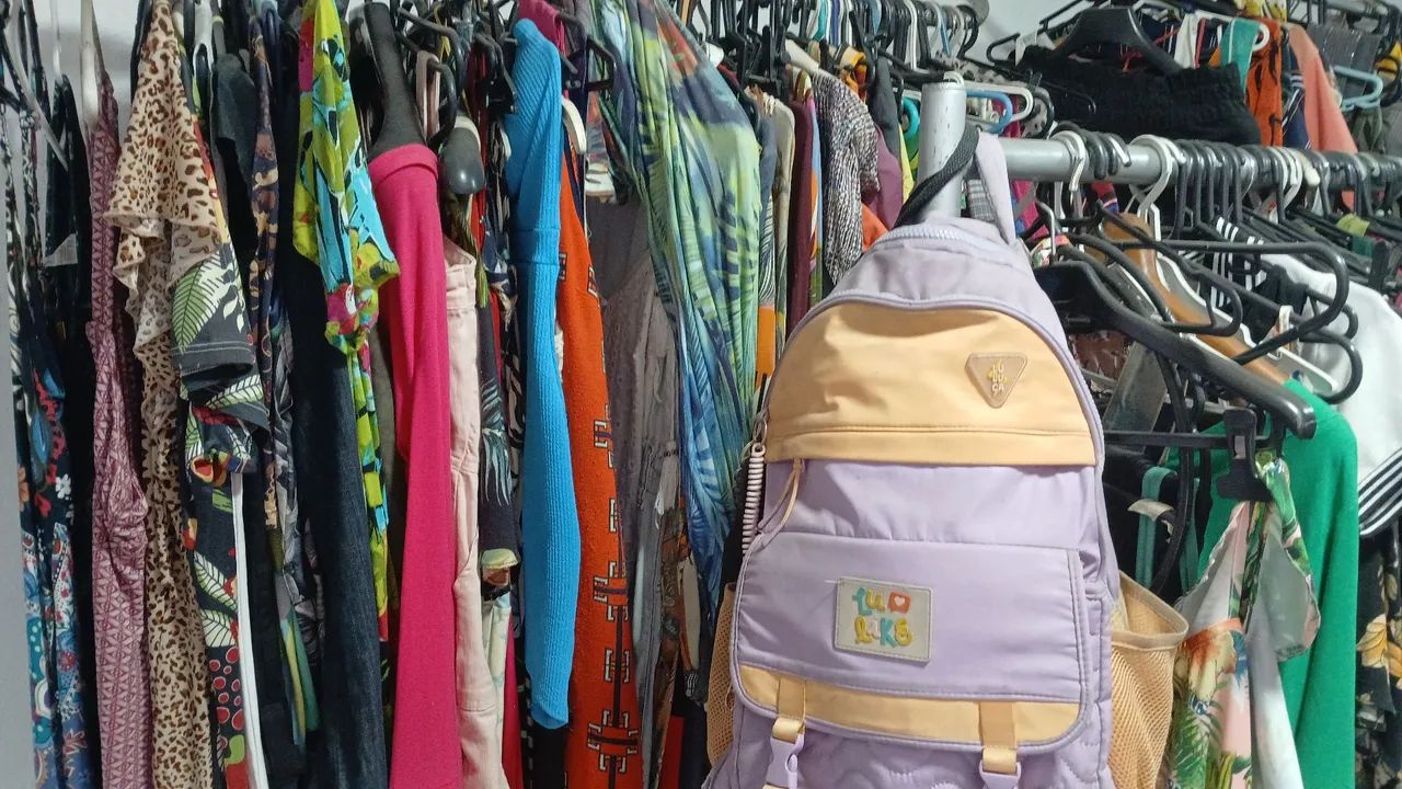 Lote roupas  - Foto 2