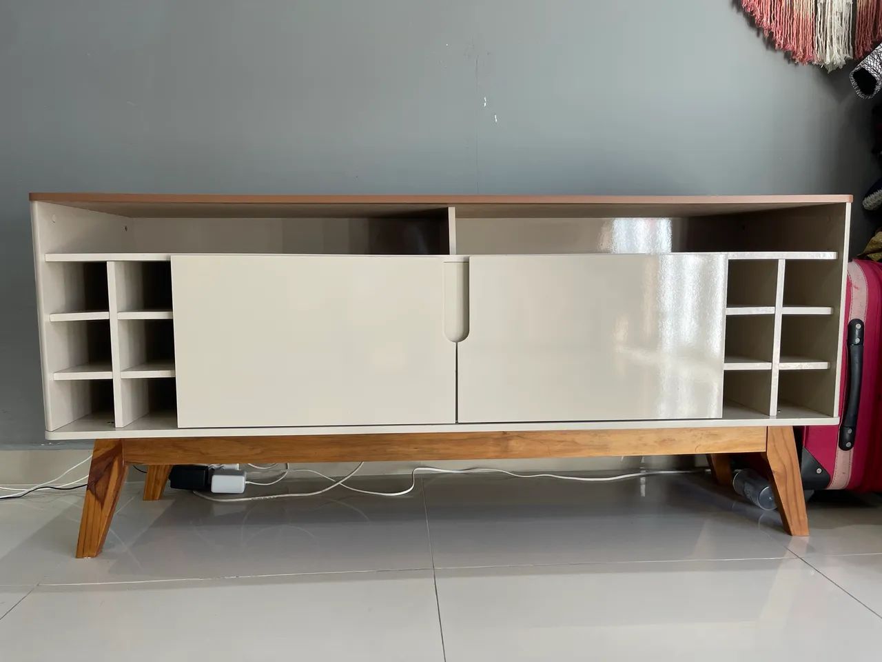 RACK PARA SALA 