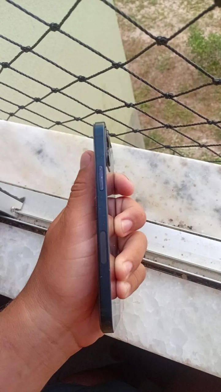 Vendo iphone 12 pra retirada ou reparo - Foto 5