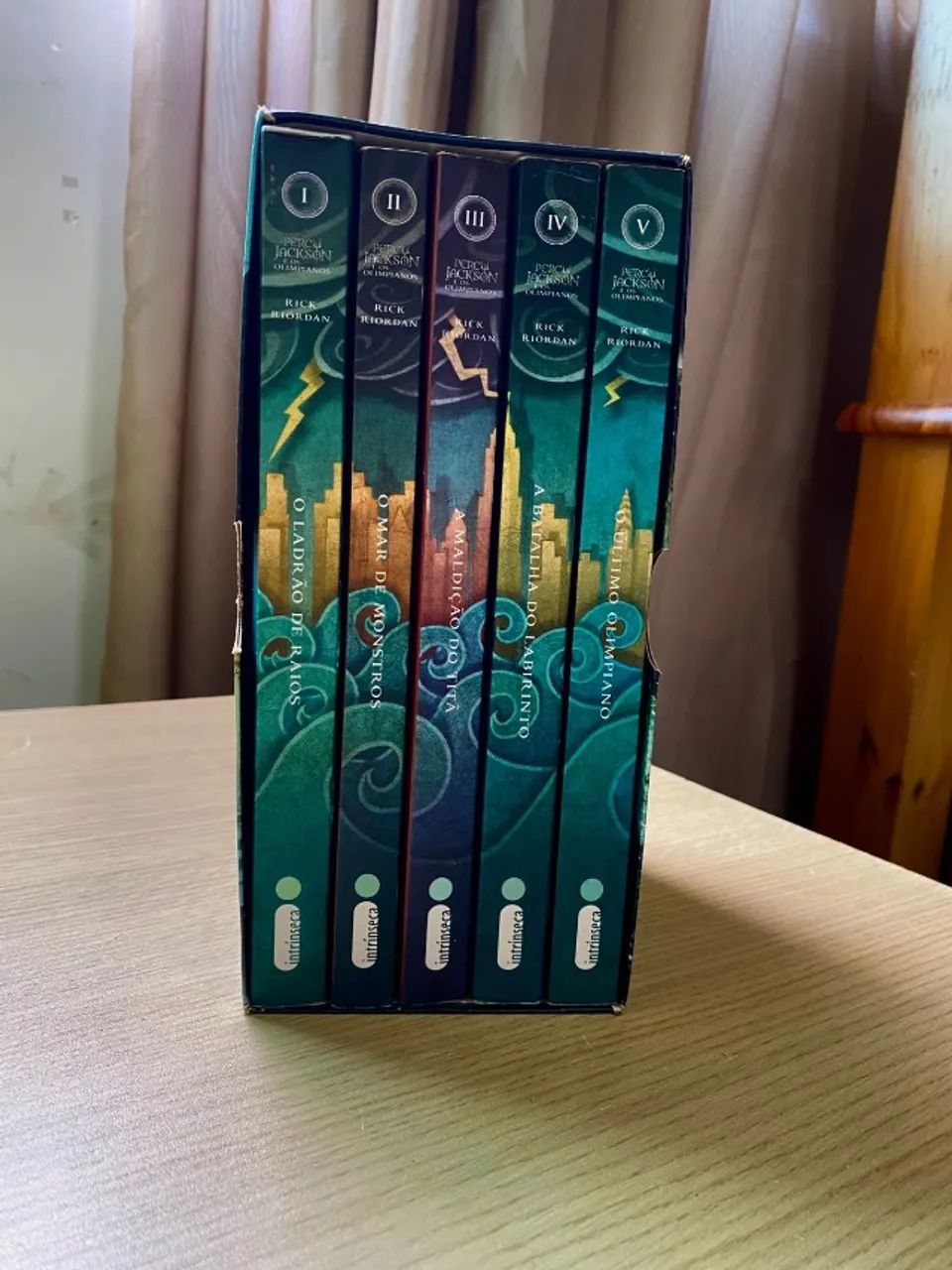 Box Percy Jackson e os olimpianos- usado (condição ótima)