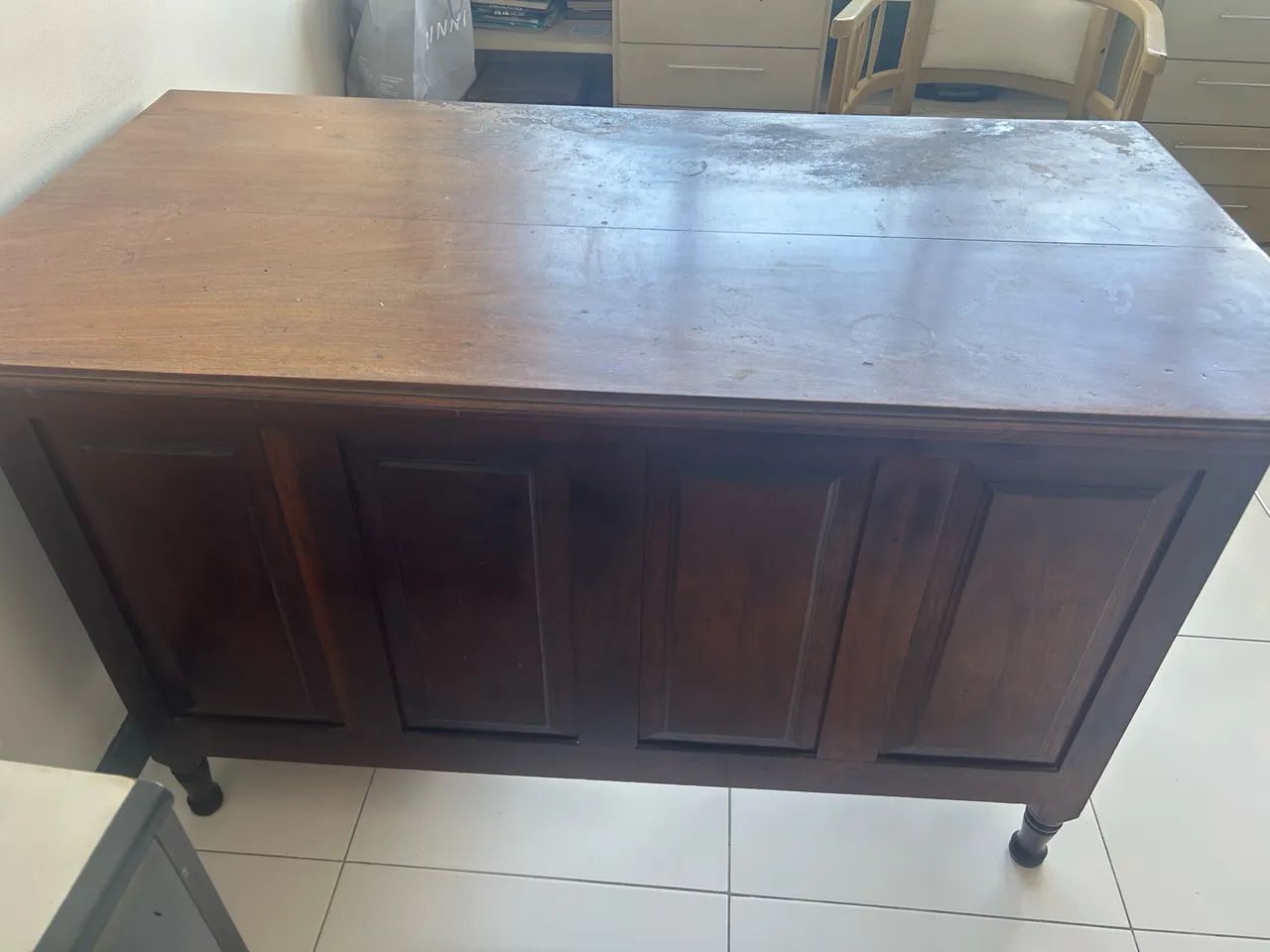 Vendo uma mesa de madeira  para escritório   - Foto 2