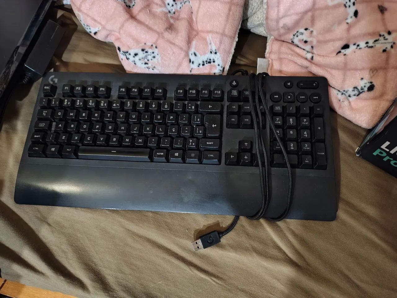 Logitech G213 Prodigy ABNT2