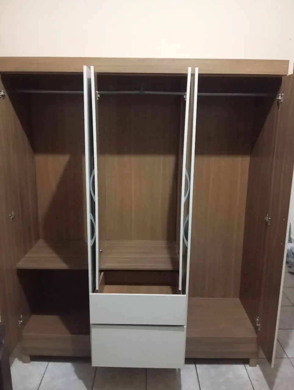 Guarda Roupa 6 portas - Foto 2