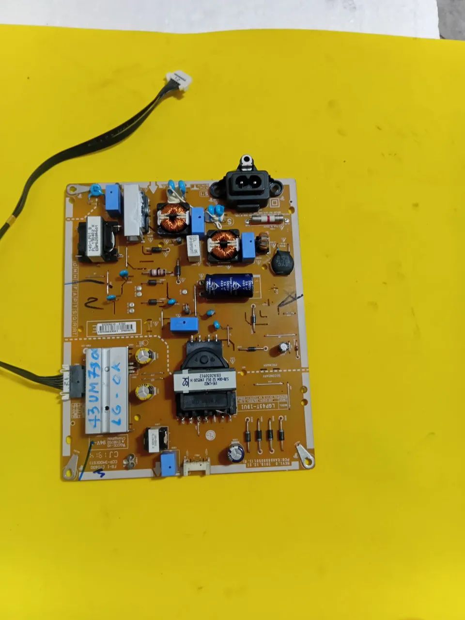 Placa da fonte tv lg 43UM7300