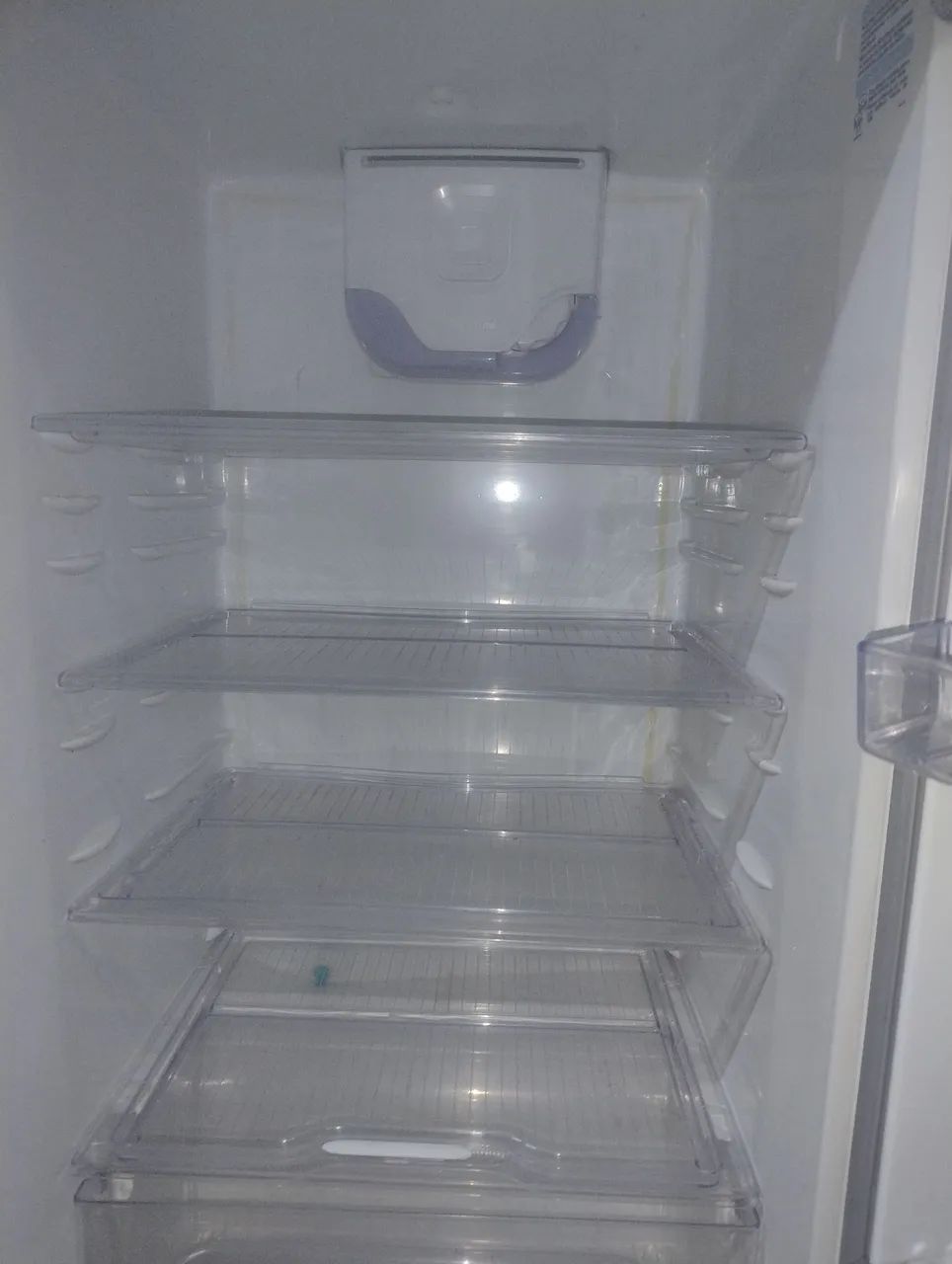 Vende-geladeira Eletrolux semi nova - Foto 2