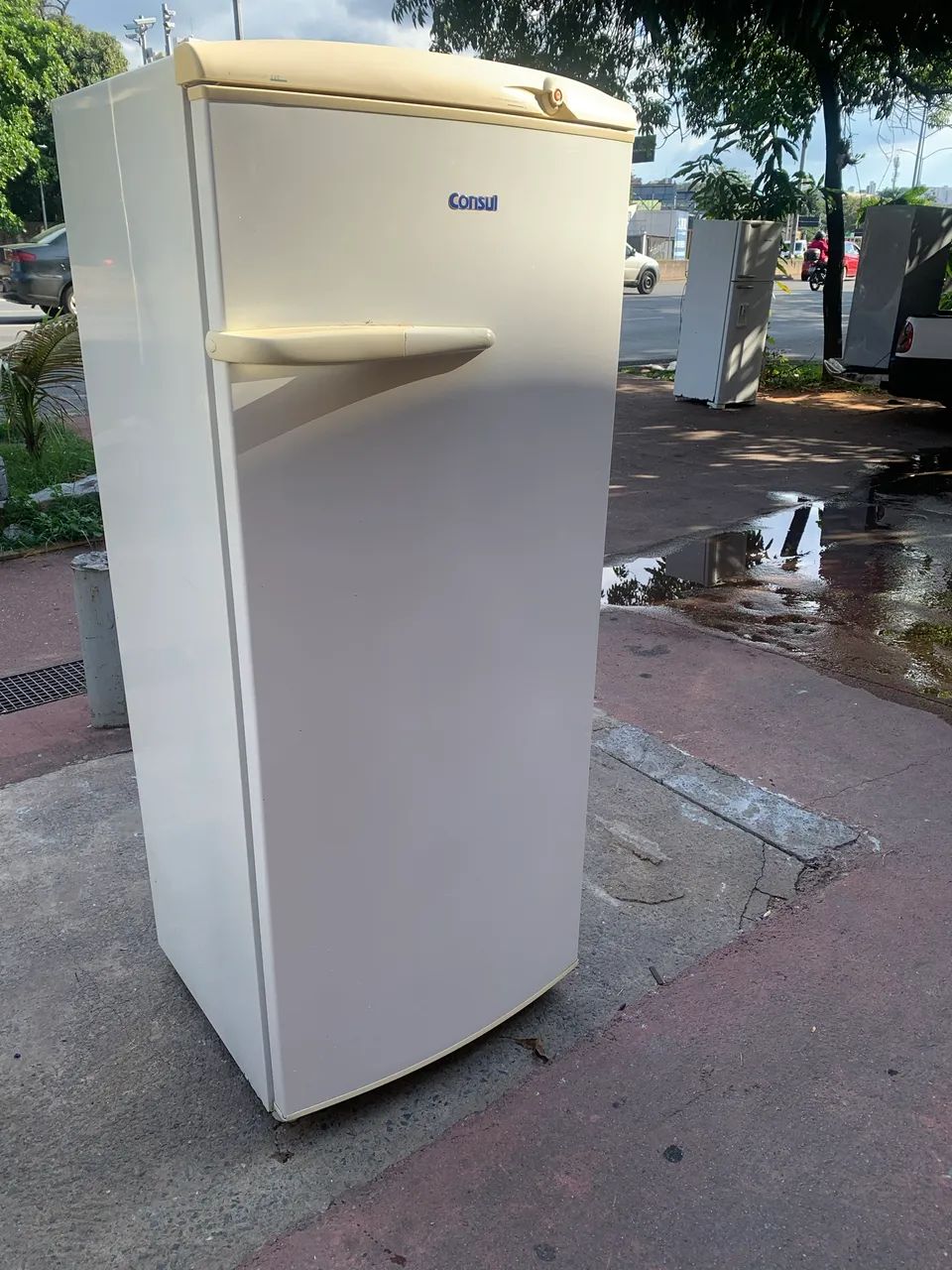 Geladeira cônsul 