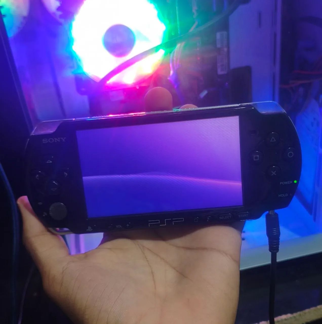 Sony PSP 3001 Desbloqueada + Cartão 8GB c/ Jogos + Carregador 3m - Foto 3