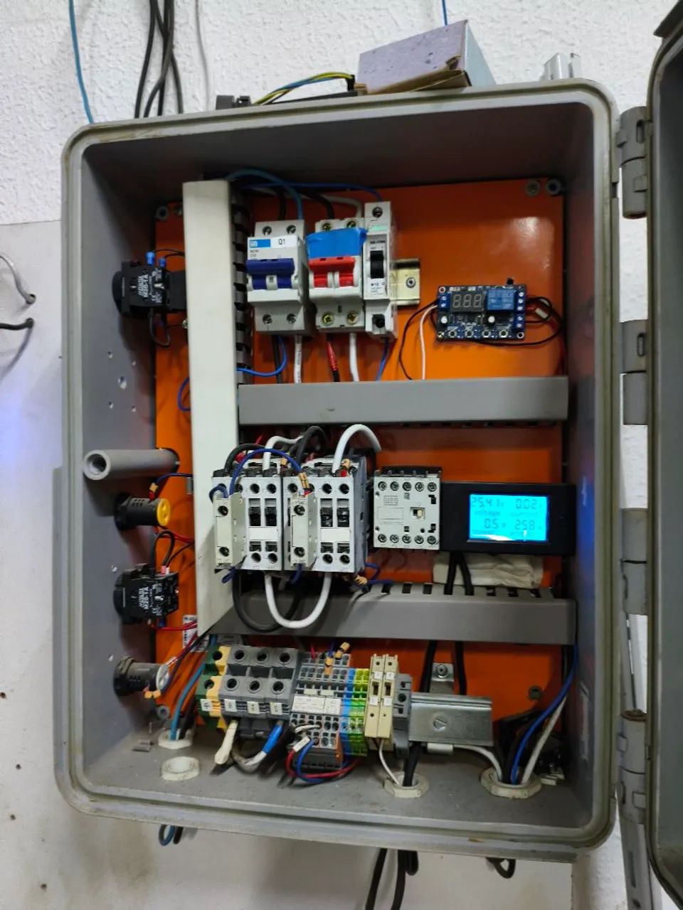 Sistema solar off grid funcionando perfeitamente  - Foto 2