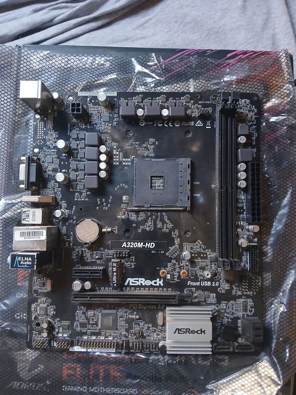 Placa mãe ASRock A320M-HD usada
