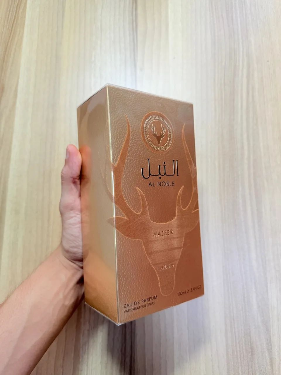 Al Noble Wazeer Lattafa 100ml - Foto 2