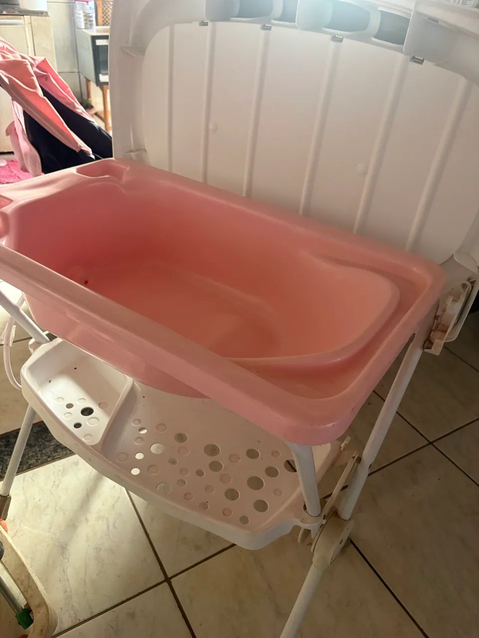 Trocador de bebê com banheira  - Foto 2