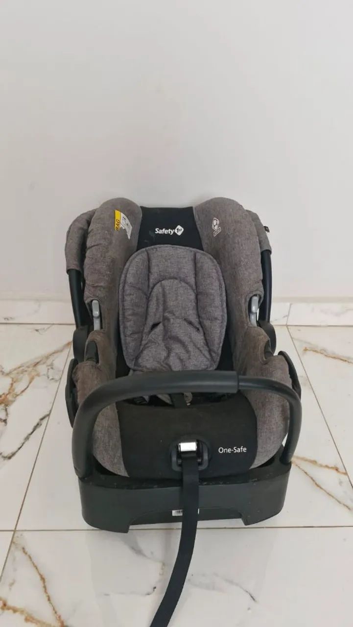Carrinho de bebê com bebê conforto  - Foto 3