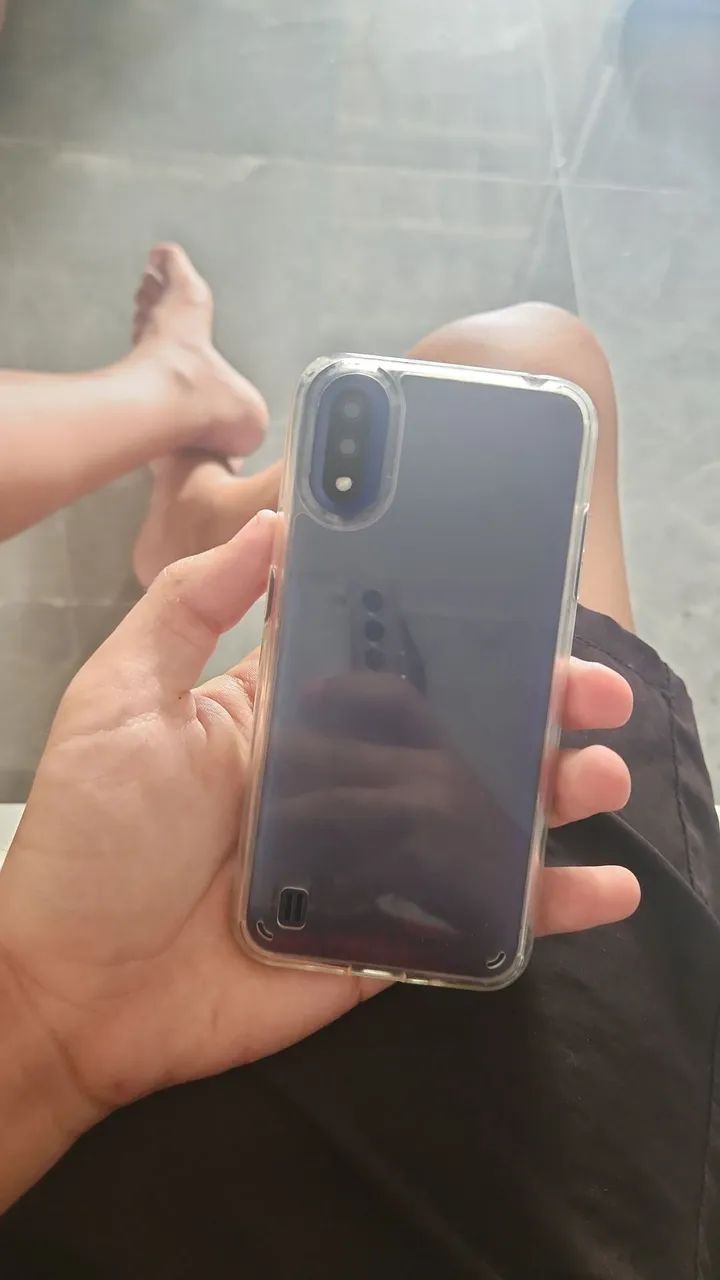 Vendo a01 em perfeito estado 