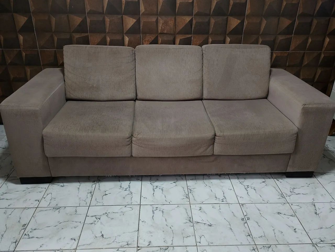 Sofá 3 lugares 