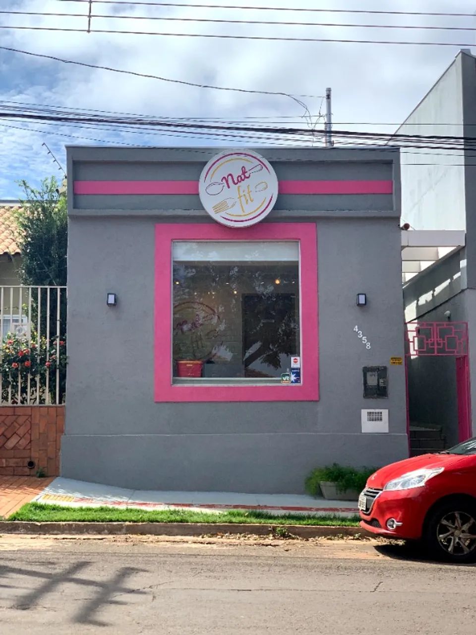 Aluguel: Loja com cozinha industrial