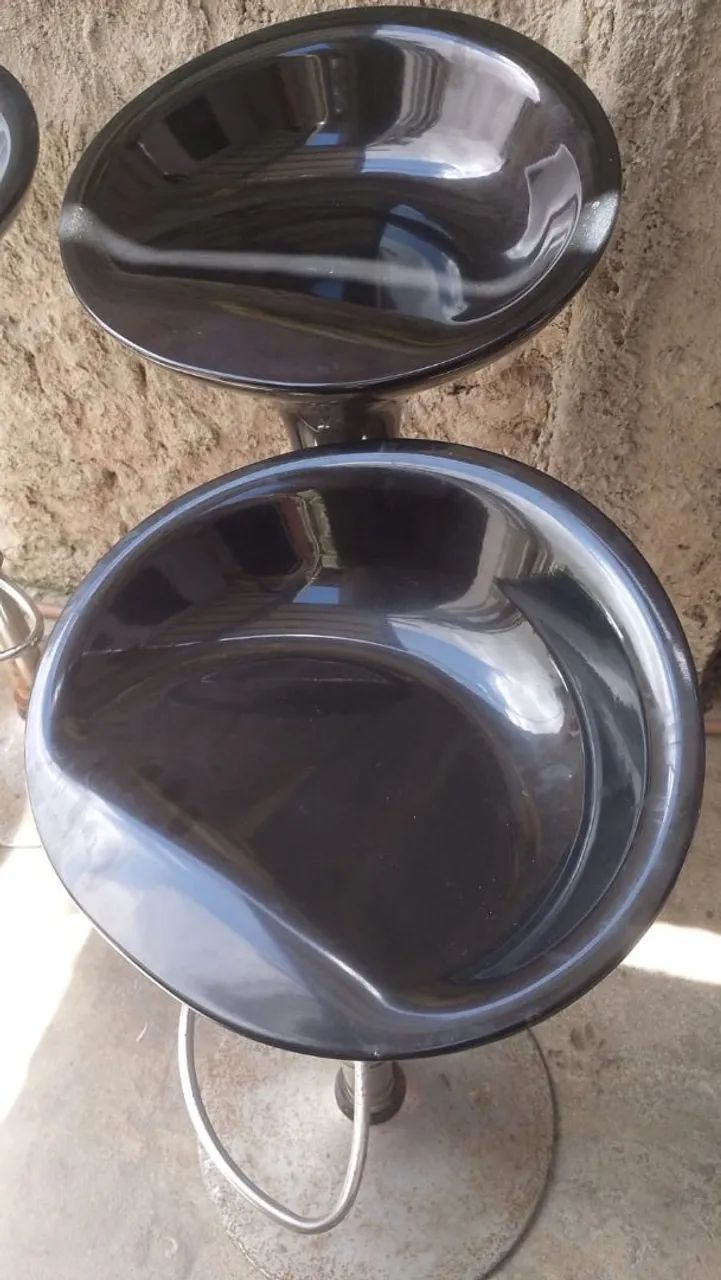 Vendo 4 banquetas em perfeito estado  - Foto 2