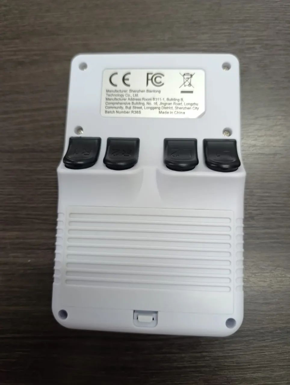 Console Portátil R36S com 8mil Jogos - Foto 5