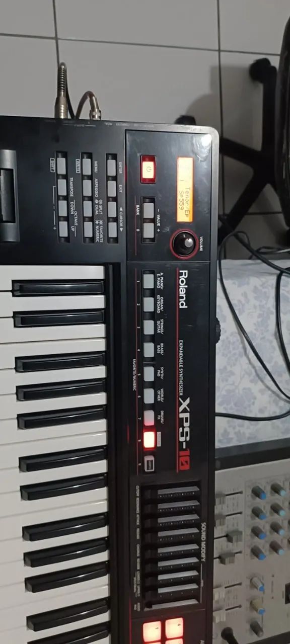 TECLADO ROLAND XP10
