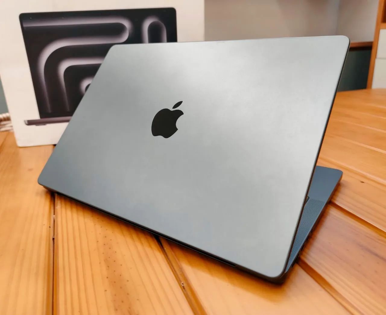 MacBook Pro 14 M4 16GB 512GB Space Black ? 6 ciclos ? Completo
