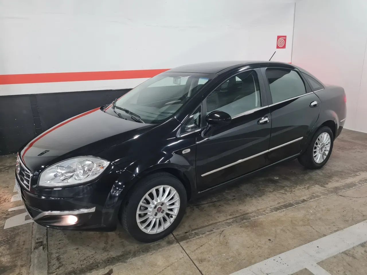 Fiat Linea LINEA ESSENCE 1.8 Flex 16V 4p 2016