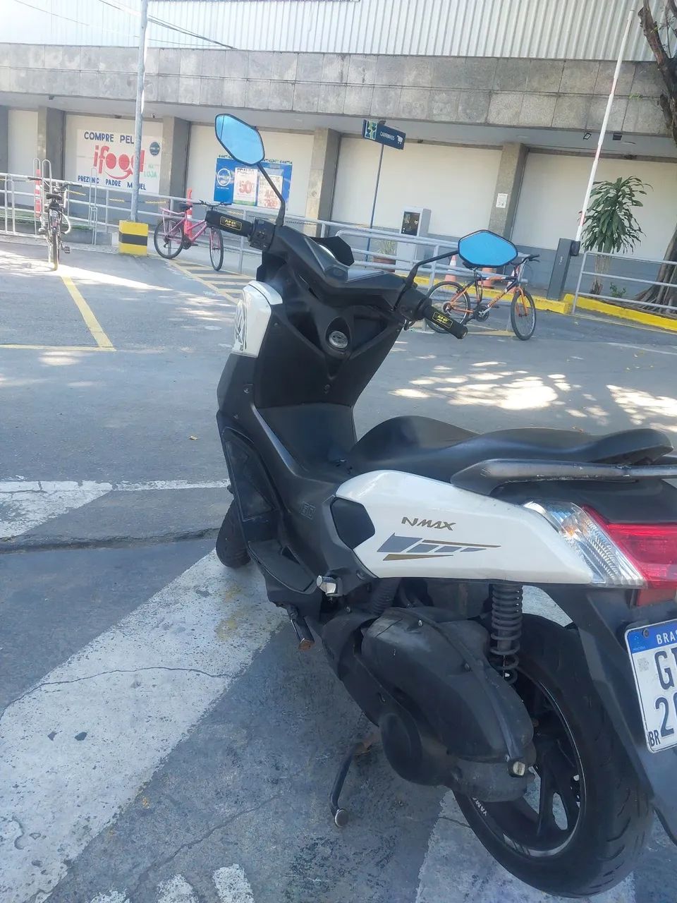 NMAX 160 ABS - Foto 2