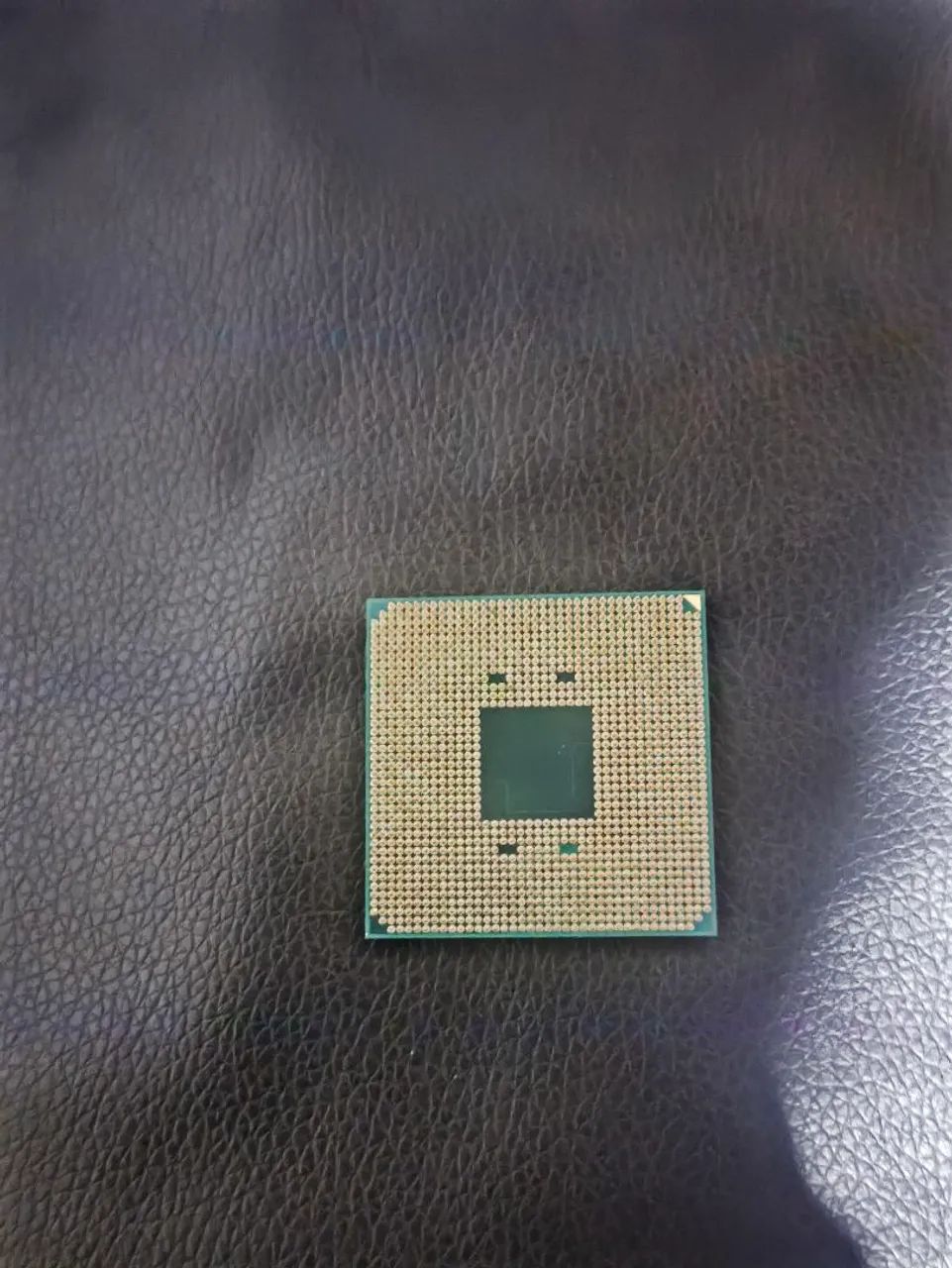 Ryzen 3 PRO 2200g - Foto 2