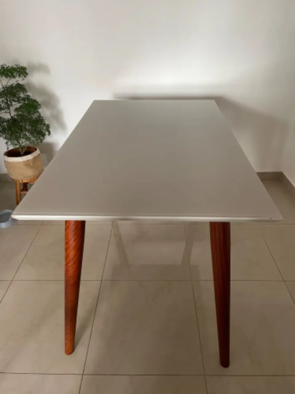 Mesa de jantar 4 lugares pés palito retrô  - Foto 3