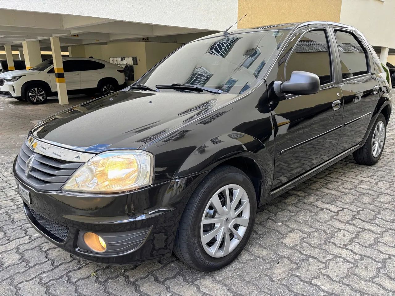 Renault Logan Expression Hi-flex 1.6 8V 4P 2011