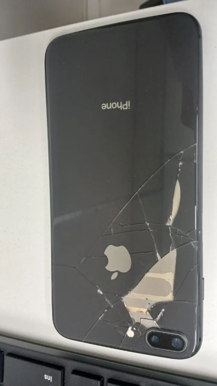 IPHONE 8 PLUS - Foto 2