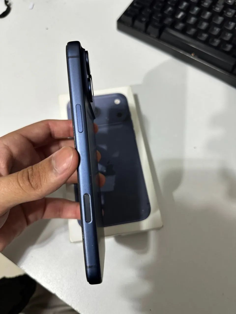 iphone 17 pro max azul 256gb  - Foto 4