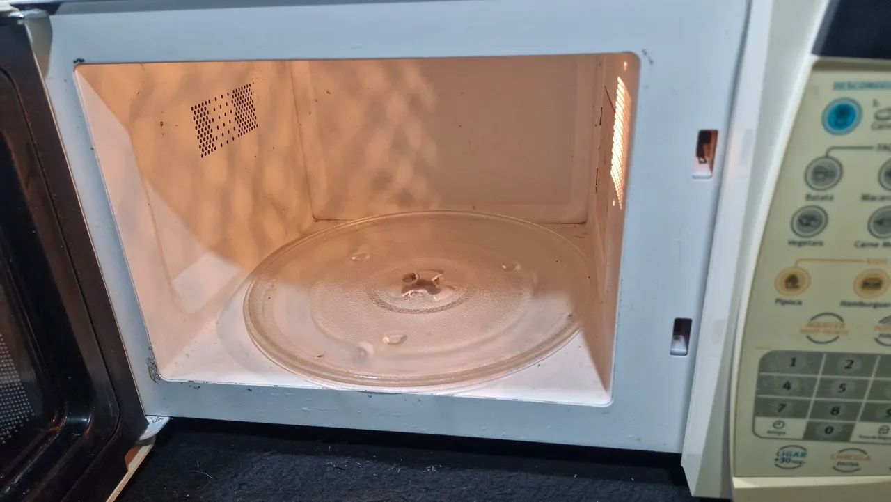 Microondas Electrolux 20 litros - Foto 4